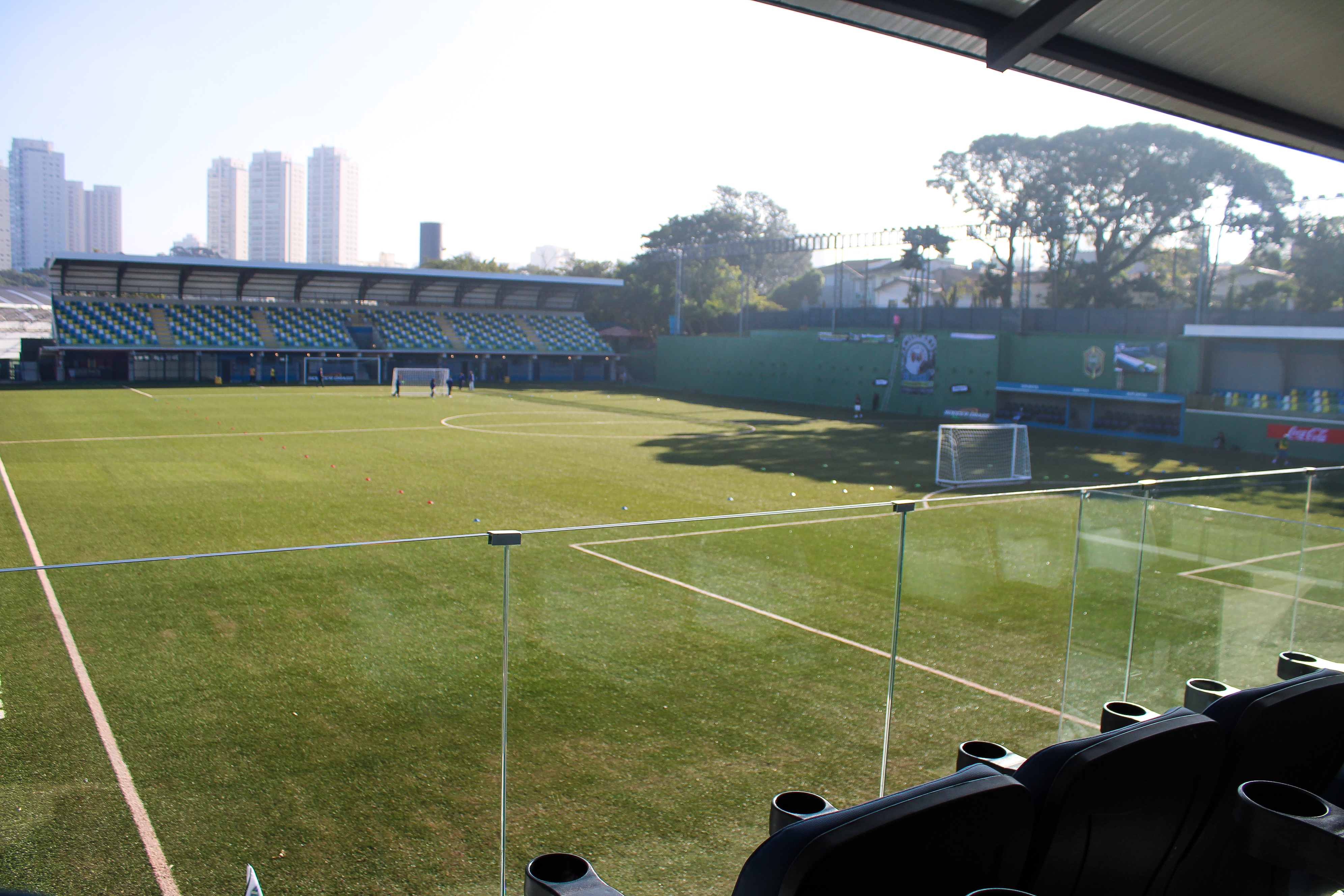 Na imagem, campo de futebol no CDC Maria Felizarda.